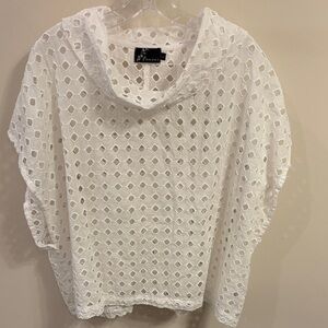 Fenini NWOT White Eyelet Crochet Top